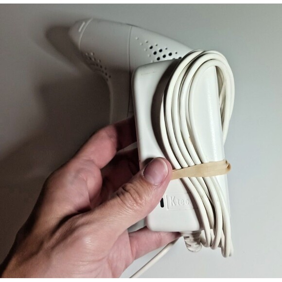 Veet Infini' Silk Pro Light-Based IPL Hair Removal System Used - Picture 2 of 9